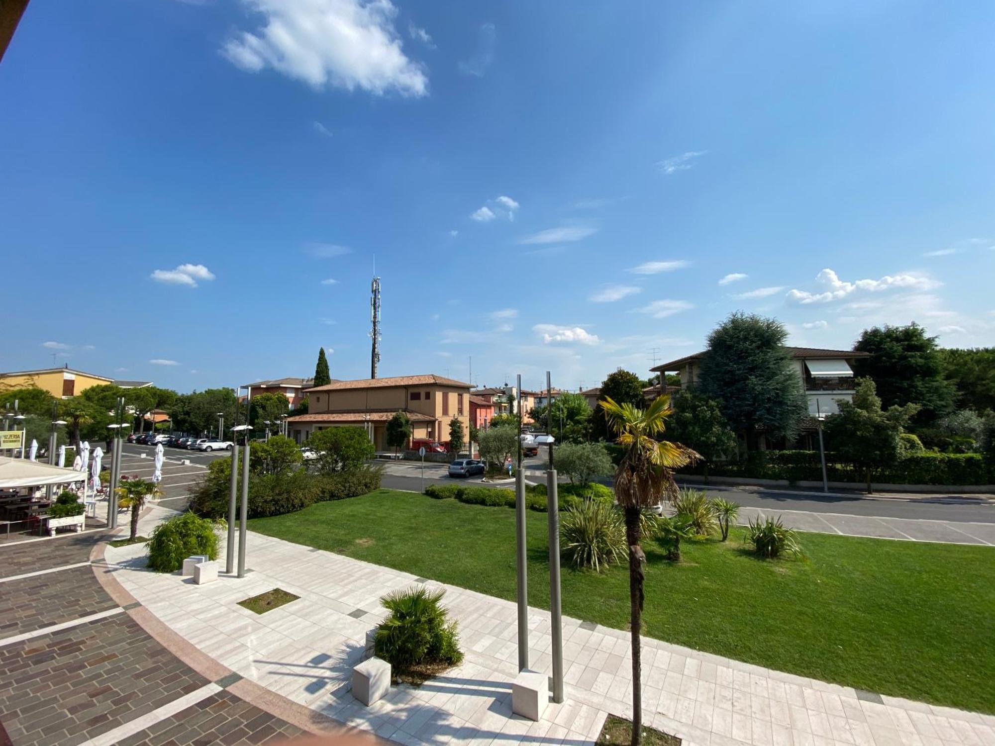 Jolly Apartments Sirmione Pokoj fotografie